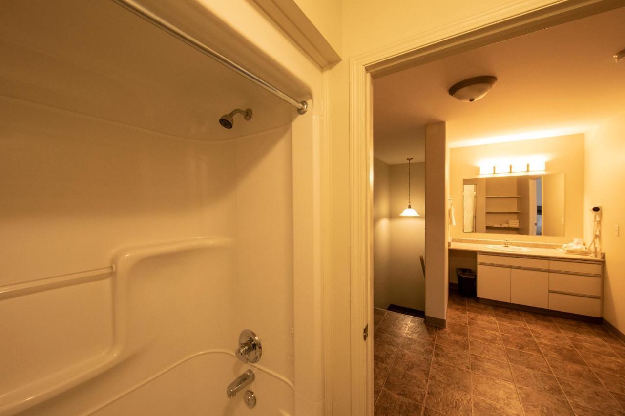 Dunvegan Inn & Suites Fairview ภายนอก รูปภาพ